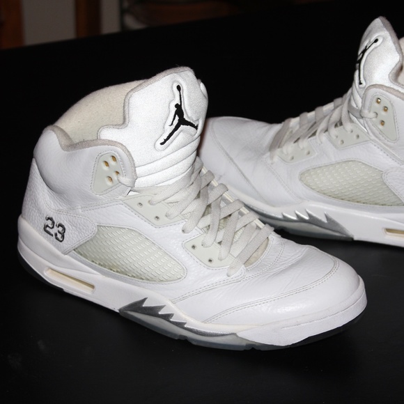 Jordan 5 Retro Metallic White (2015) 136027-130 - Picture 1 of 7